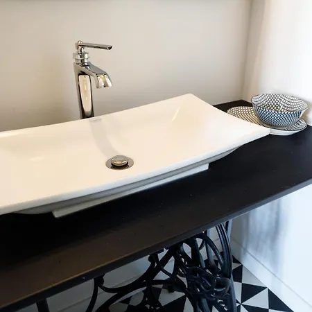 Le Clos Labottiere - Bed and Breakfast 4*